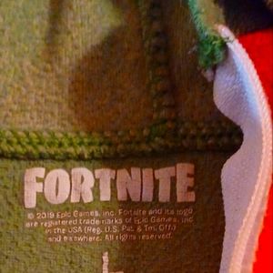 FORTNITE Boy Pajamas One piece pjs Size Large 6T / 7